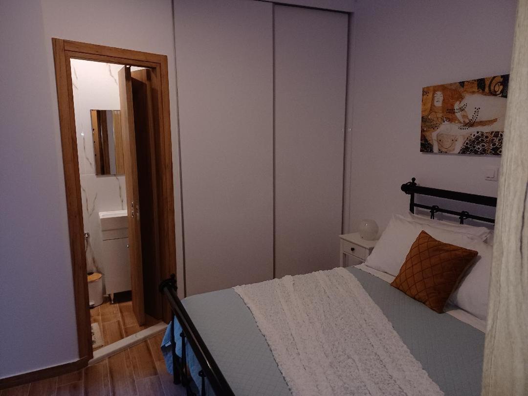 Kirkis Apartment *